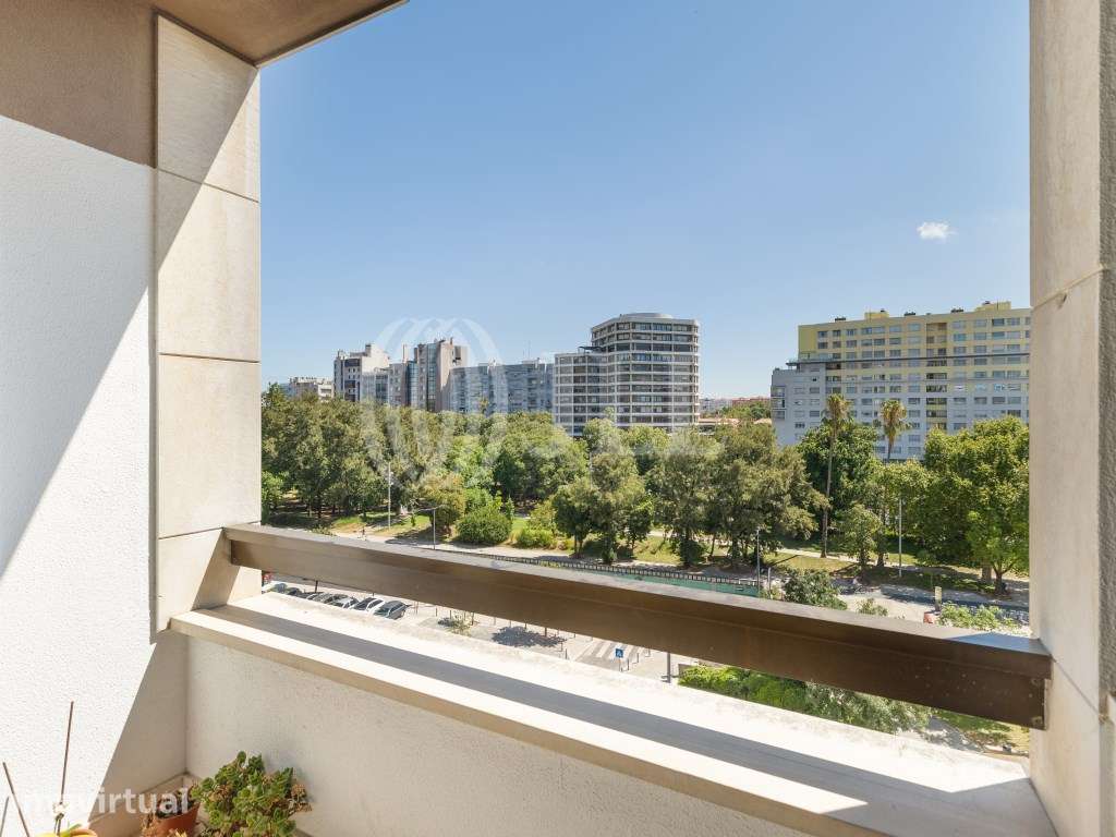 Apartamento T4 com estacionamento, no Campo Grande, Lisboa - Grande imagem: 2/26
