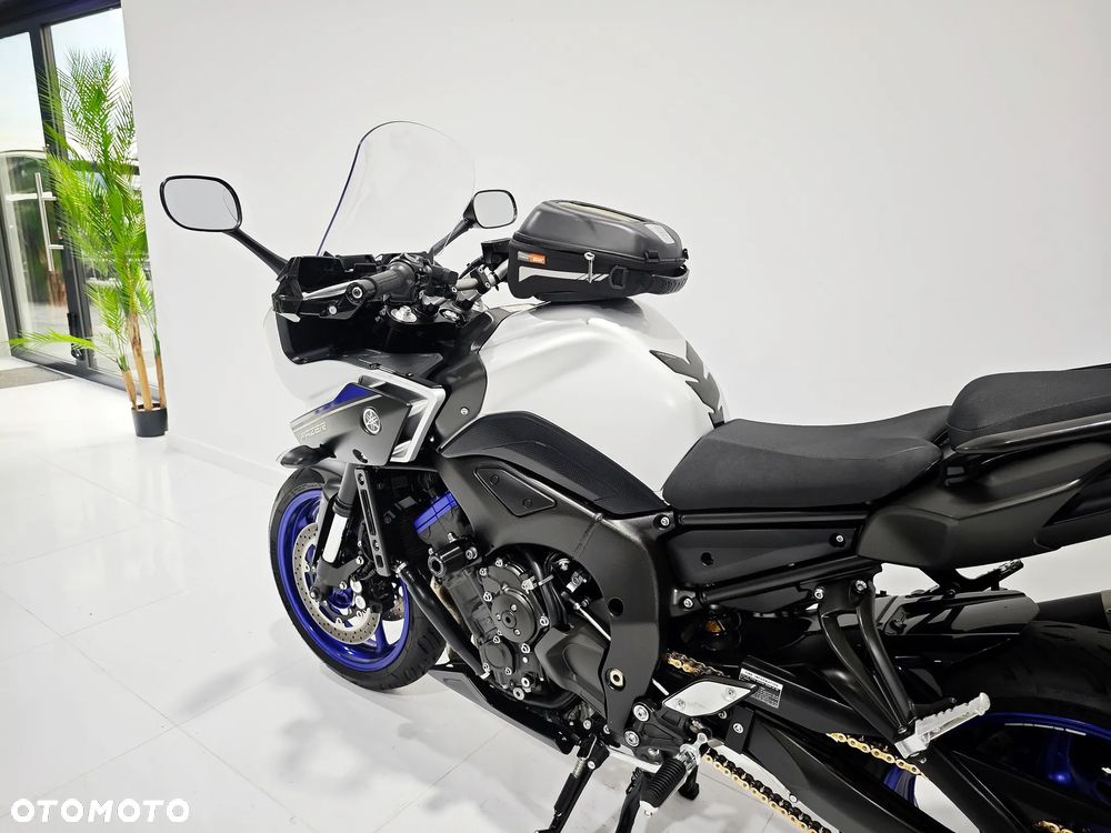Yamaha FZ - 24