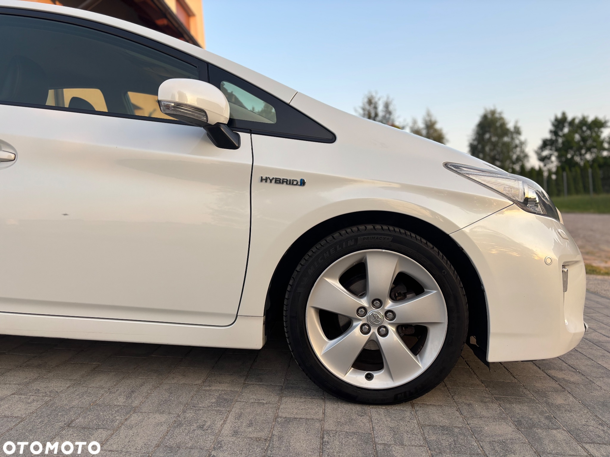 Toyota Prius 1.8 HSD Prestige - 18