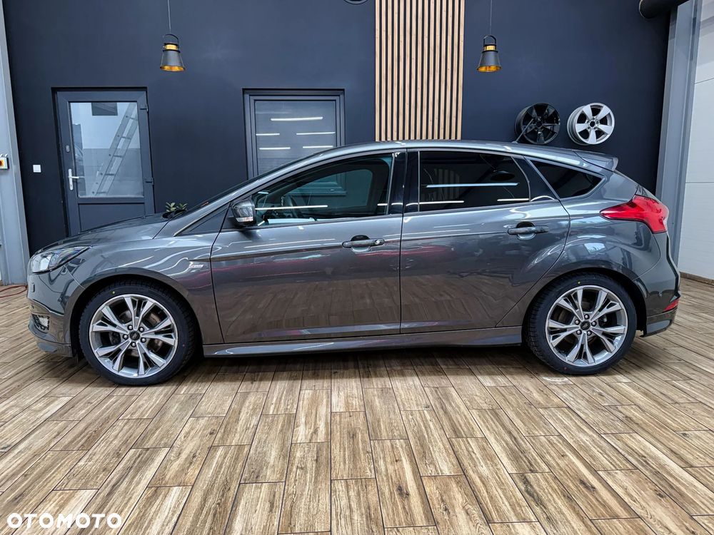 Ford Focus 1.5 EcoBoost STart-Stopp-System ST-LINE - 11