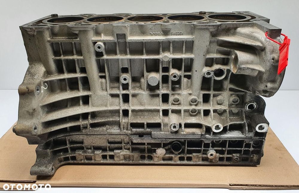 BLOK SILNIKA D5244T VOLVO XC90 2.4 D5 8653865 - 1
