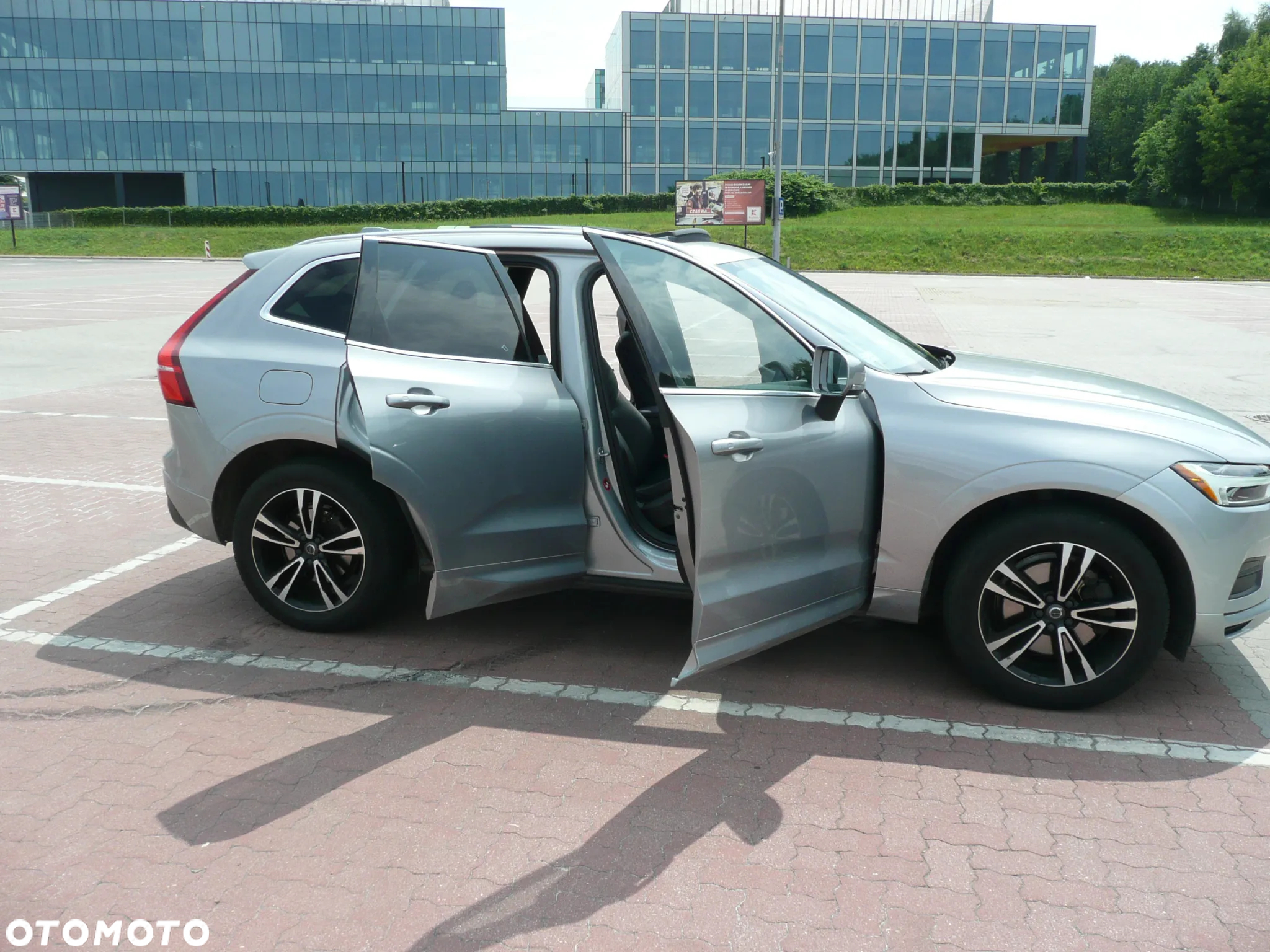 Volvo XC 60 T6 AWD Momentum - 36