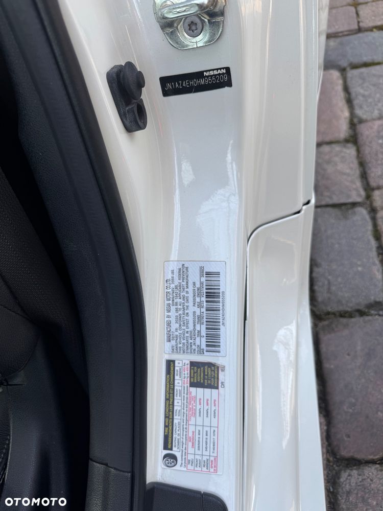 Nissan 370 Z - 11