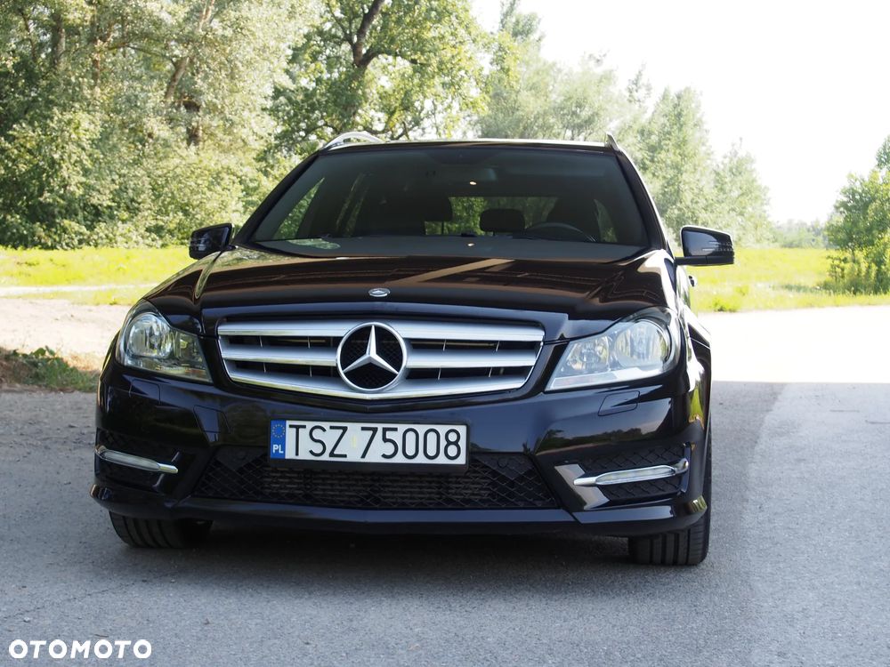 Mercedes-Benz Klasa C 220 CDI DPF (BlueEFFICIENCY) 7G-TRONIC Avantgarde - 2