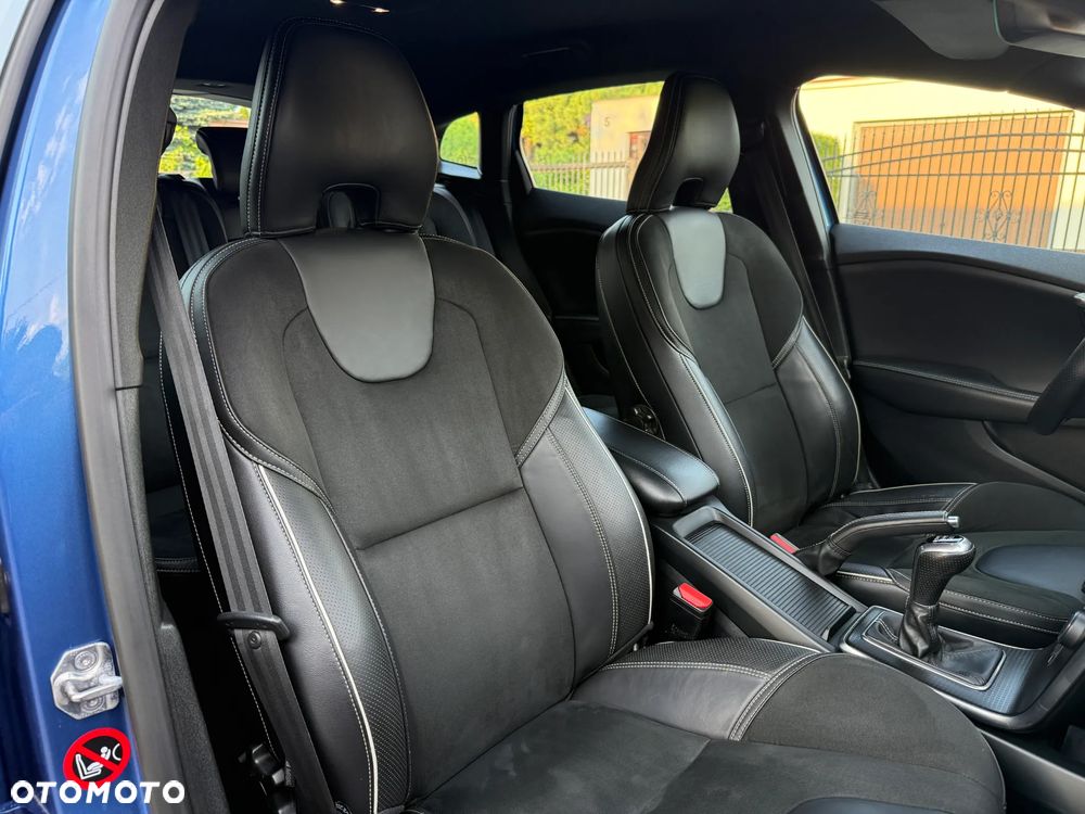 Volvo V40 D2 RDesign - 17