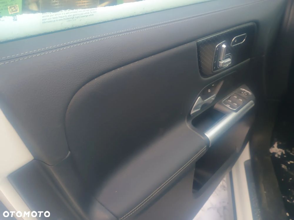 Mercedes-Benz GLA 250 4Matic 8G-DCT Style - 12