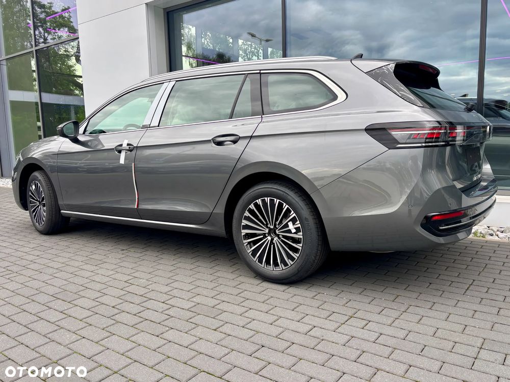 Volkswagen Passat Variant 1.5 TSI ACT mHEV Elegance DSG - 5