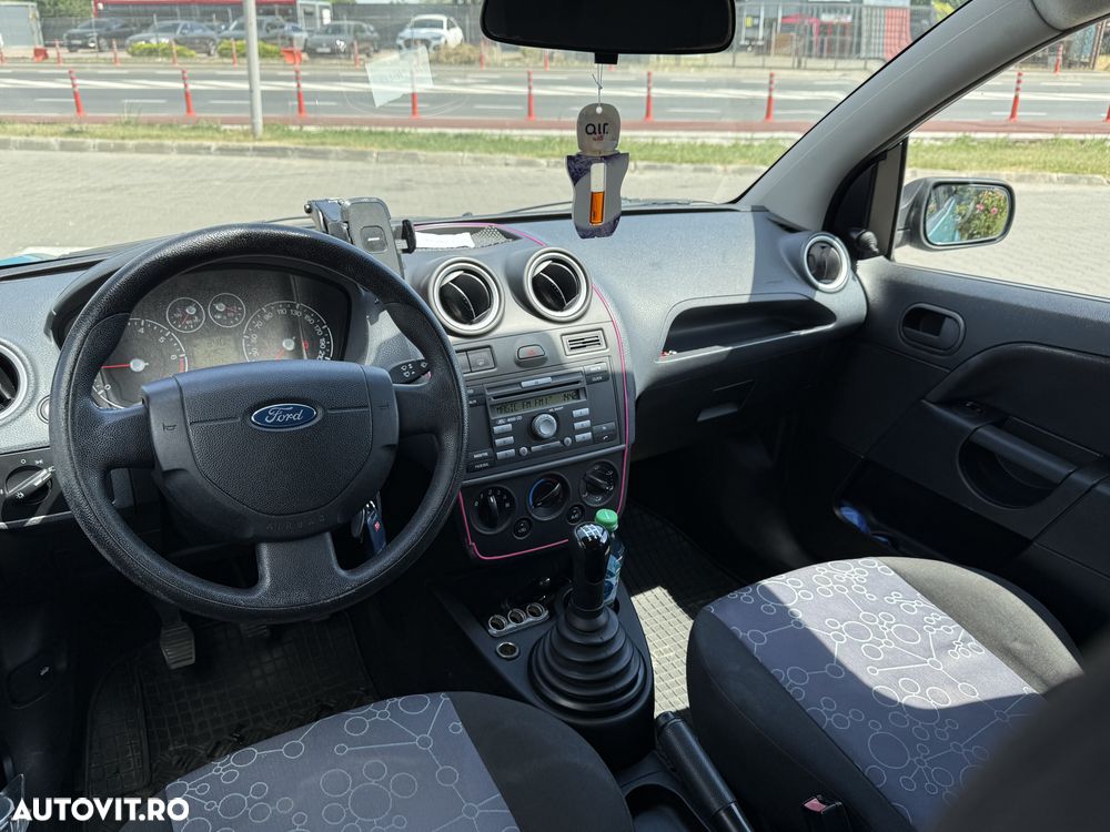 Ford Fiesta - 8