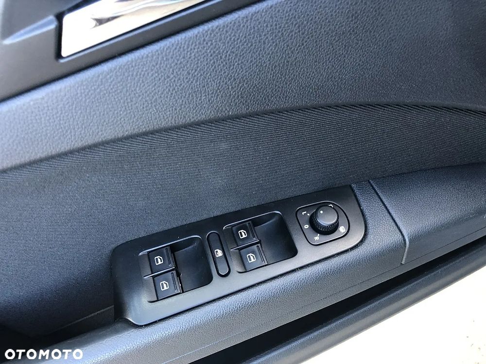 Skoda Superb 2.0 TDI 4x4 Elegance - 21