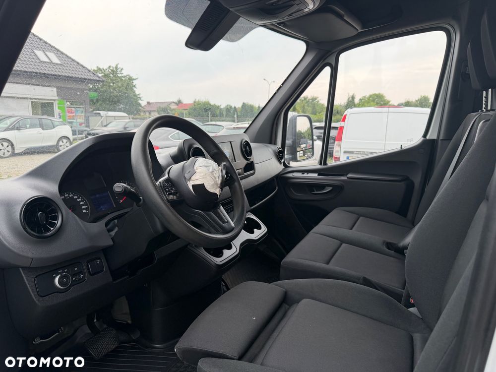 Mercedes-Benz Sprinter 317 - 21