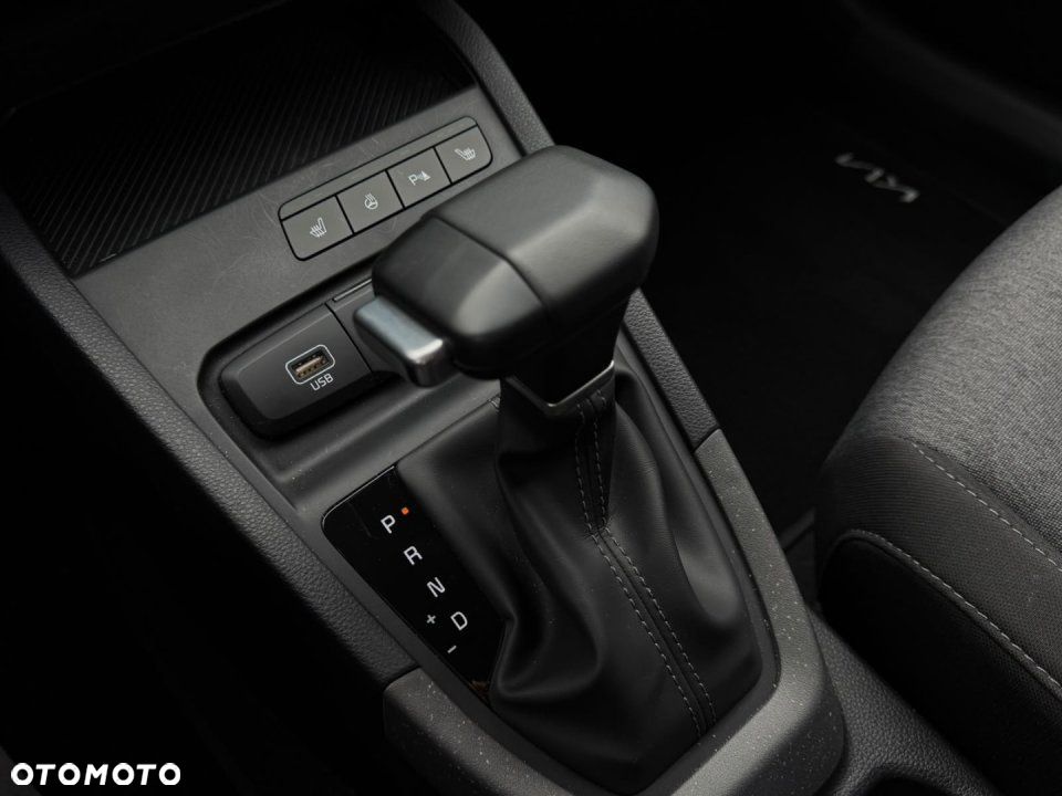 Kia Stonic - 12