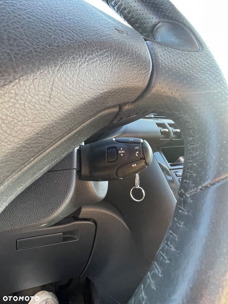 Peugeot 3008 HDi FAP 110 EGS6 Tendance - 17