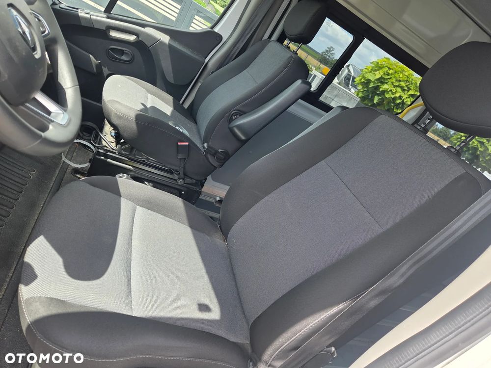 Renault Master ENERGY L2H2 VA 9-Sitzer - 9