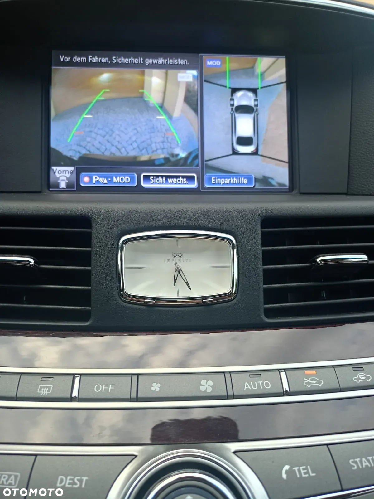 Infiniti Q70 2.2d - 16