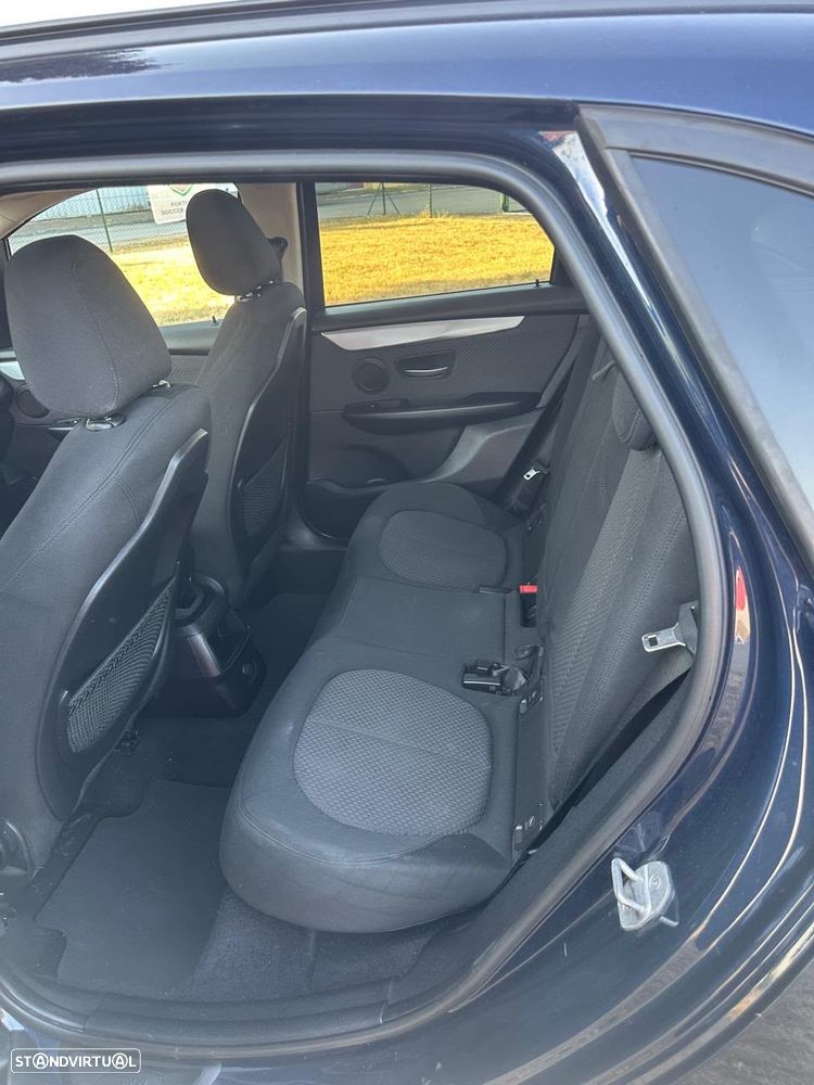 BMW 218 Active Tourer d Auto - 6