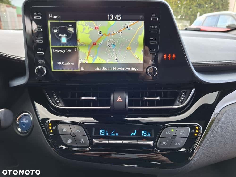 Toyota C-HR 2.0 Hybrid Executive - 11