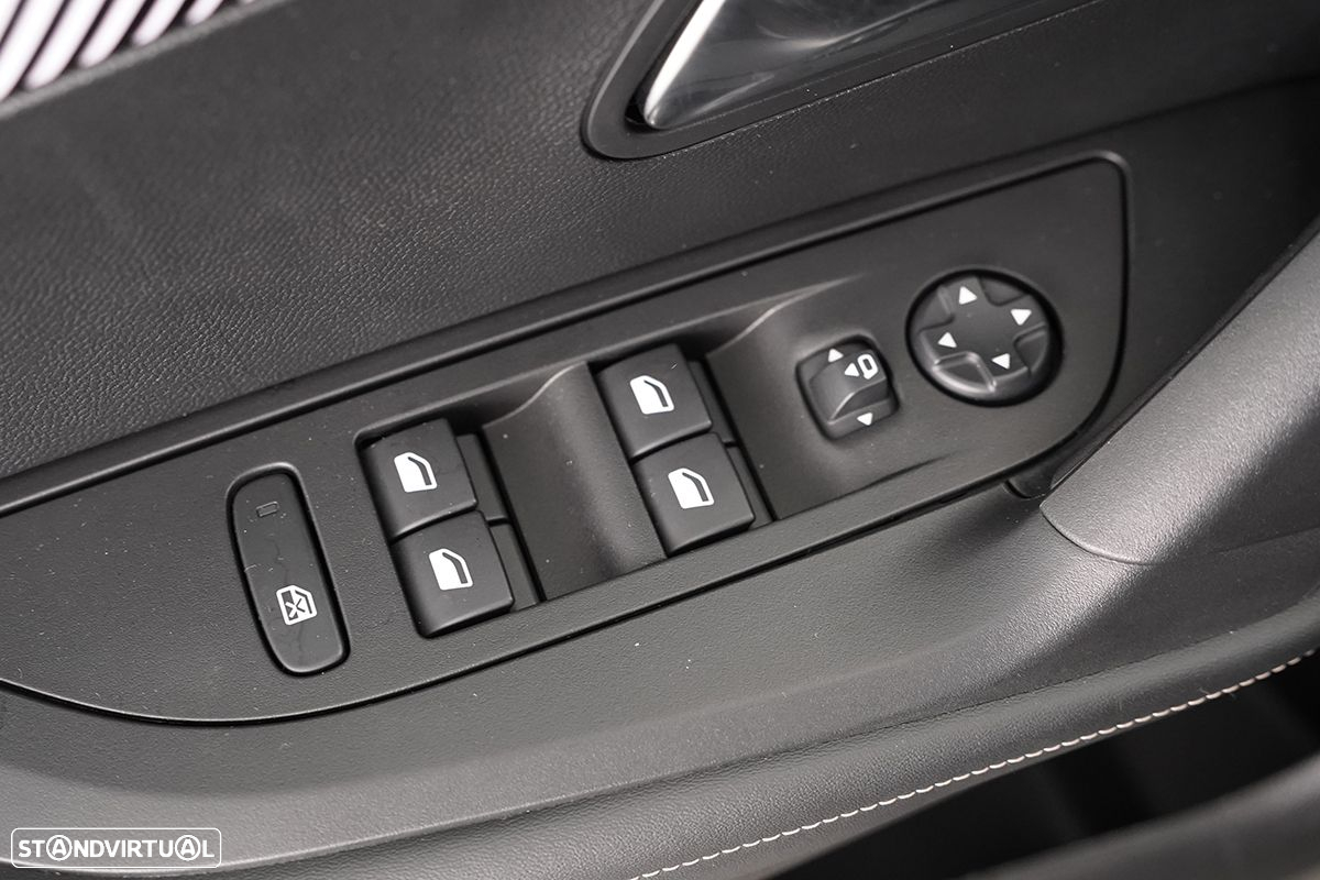 Peugeot e-2008 50 kWh Allure - 21