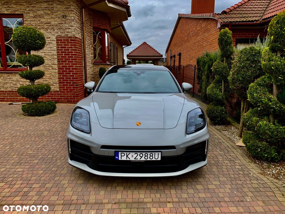 Porsche Panamera - 4