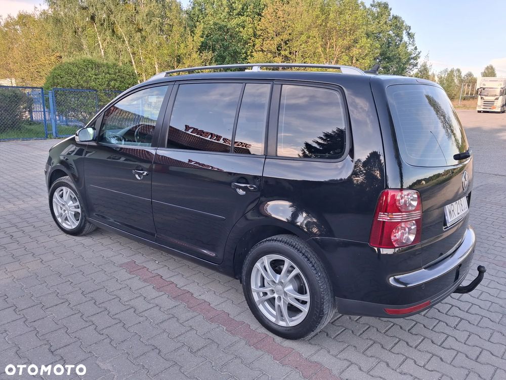 Volkswagen Touran 2.0 TDI DPF Trendline - 8