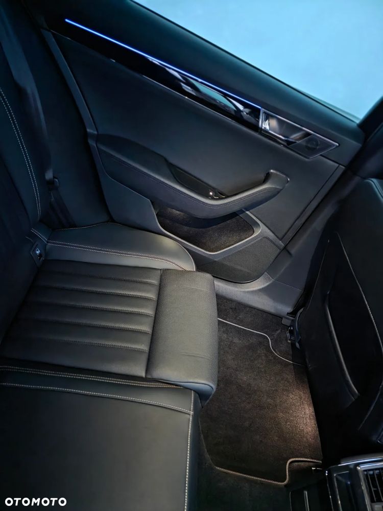 Skoda Superb 2.0 TDI DSG L&K - 20
