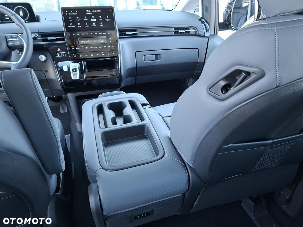 Hyundai Staria 1.6 T-GDI HEV Smart VIP - 11