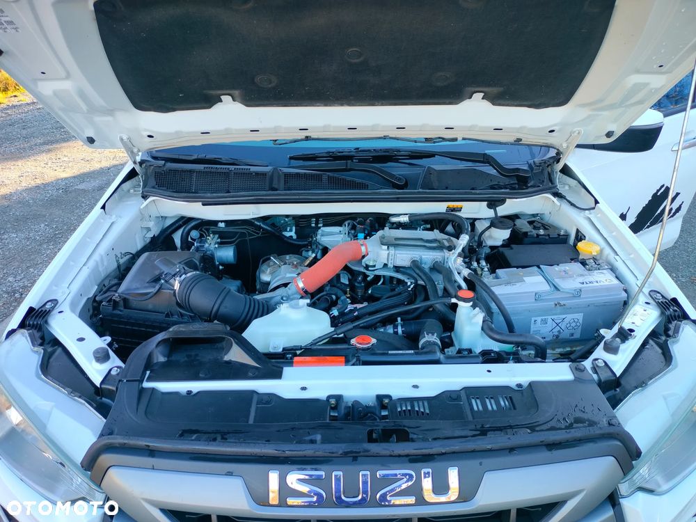 Isuzu D-Max - 11