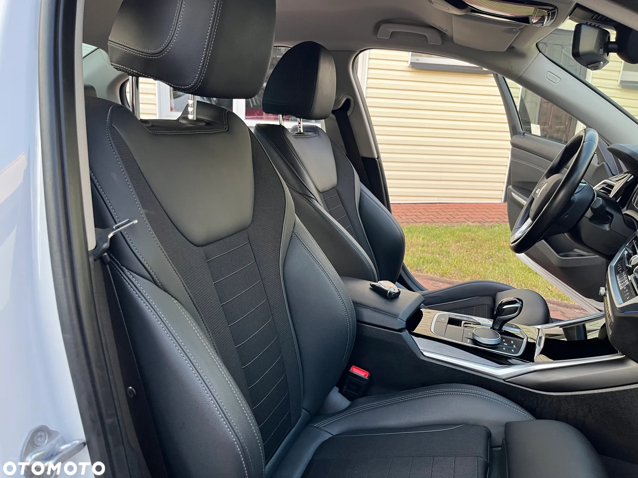 BMW Seria 3 320i Sport Line - 27