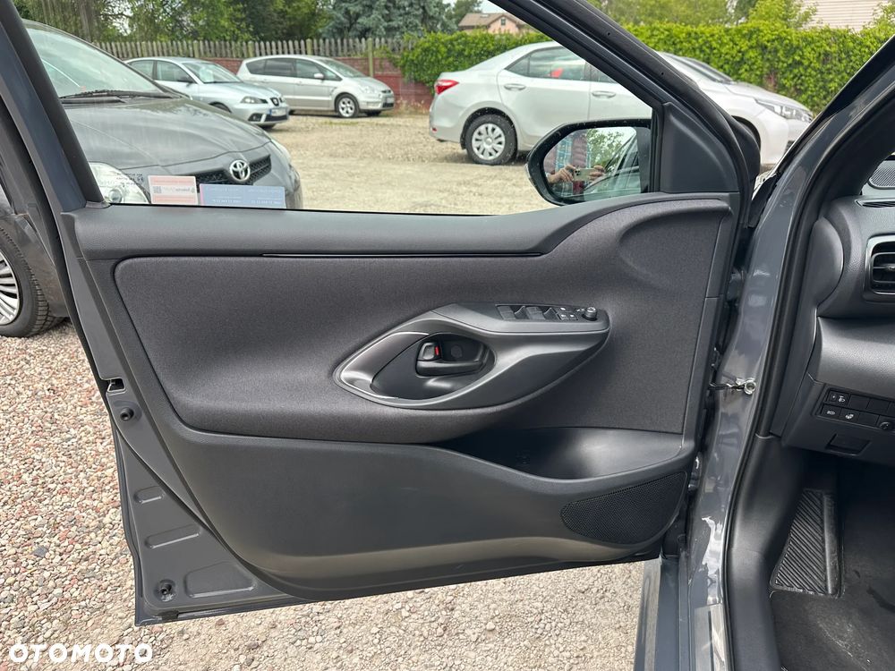 Toyota Yaris Hybrid 1.5 GR Sport - 11