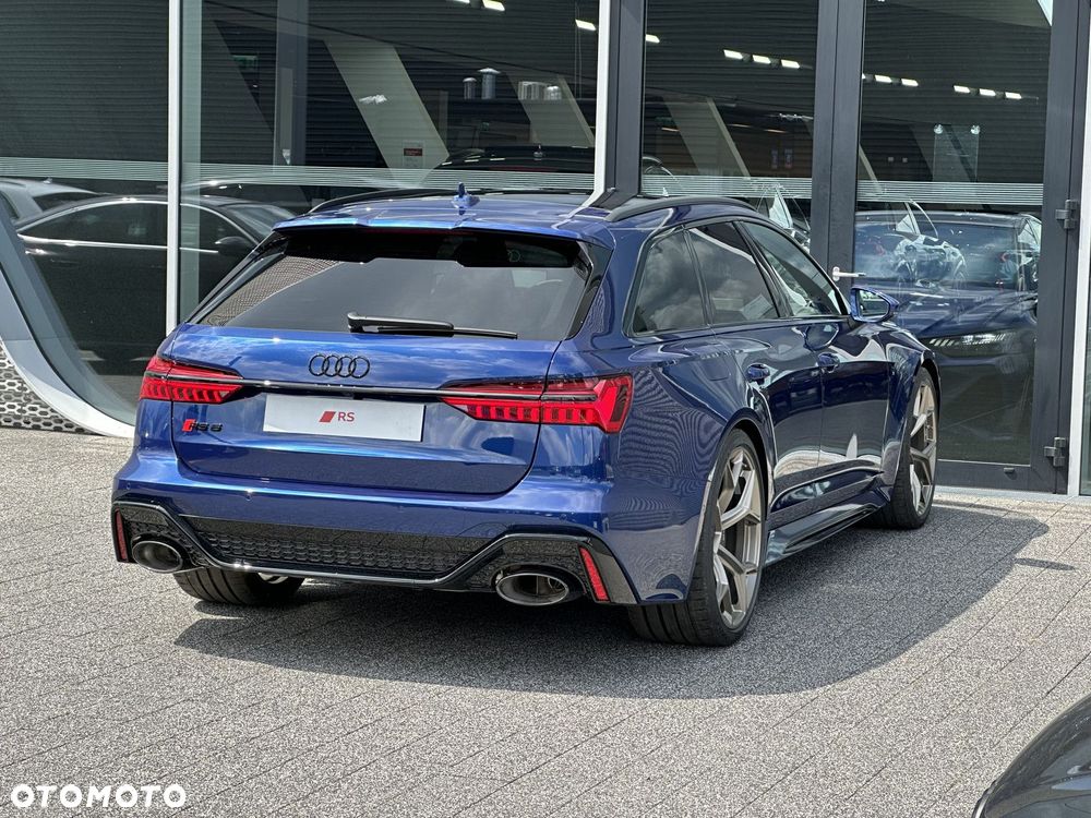 Audi RS6 Avant - 8