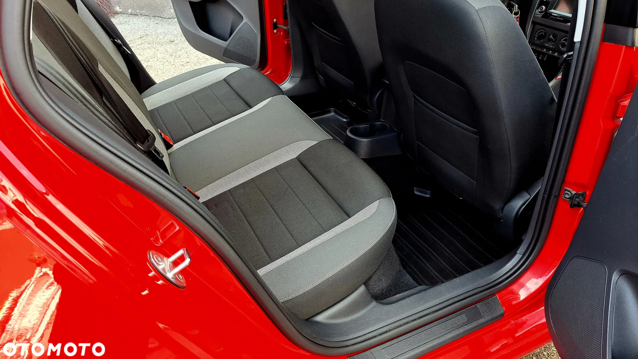 Skoda RAPID 1.2 TSI Ambition - 22