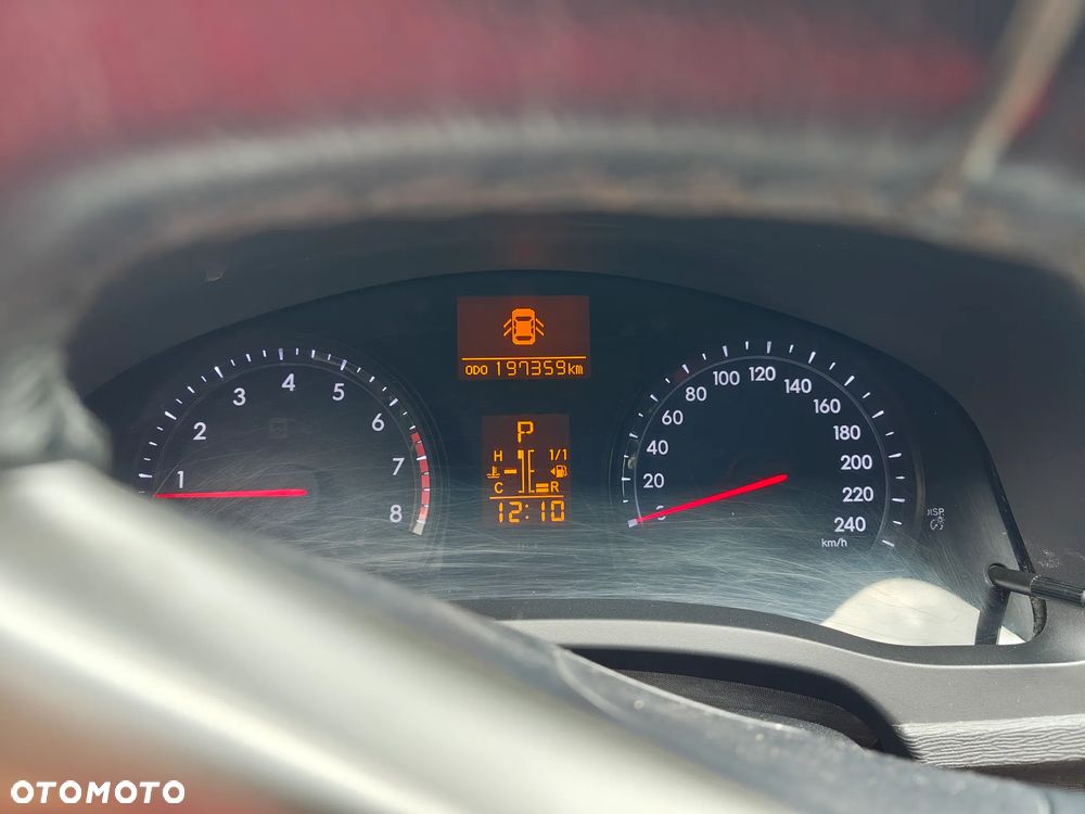 Toyota Avensis 1.8 Premium MS - 12