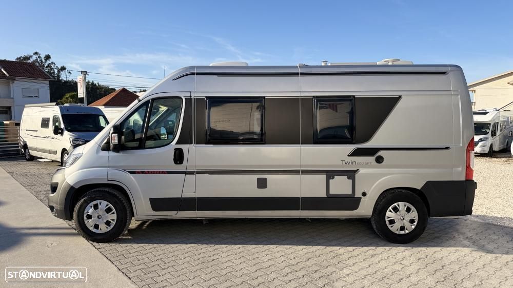 Adria Twin 600 SPT cama transversal - 22