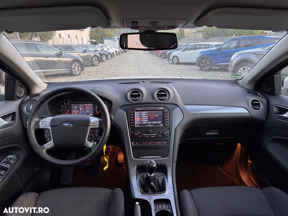 Ford Mondeo - 23