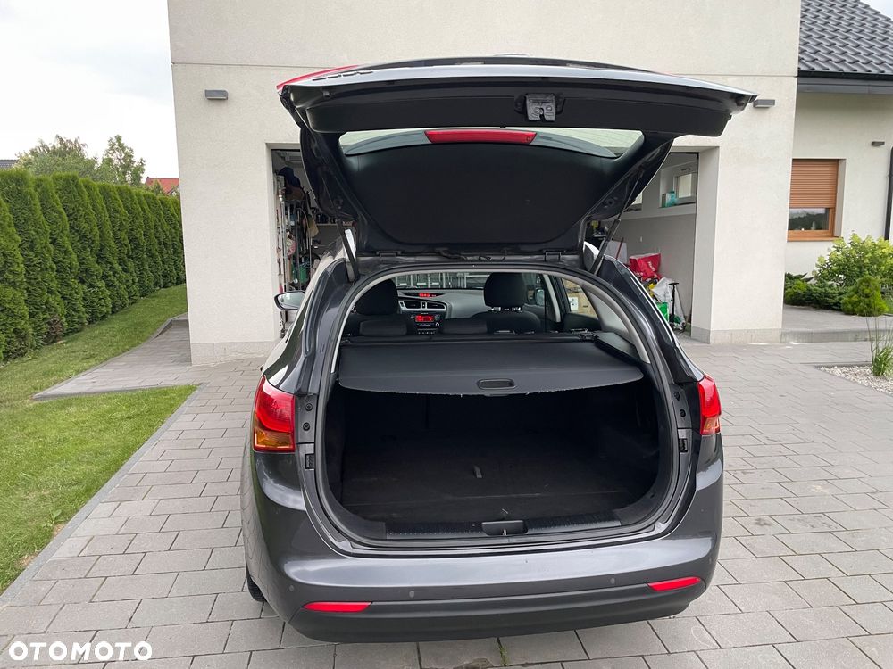 Kia Ceed 1.6 GDI Business Line - 16