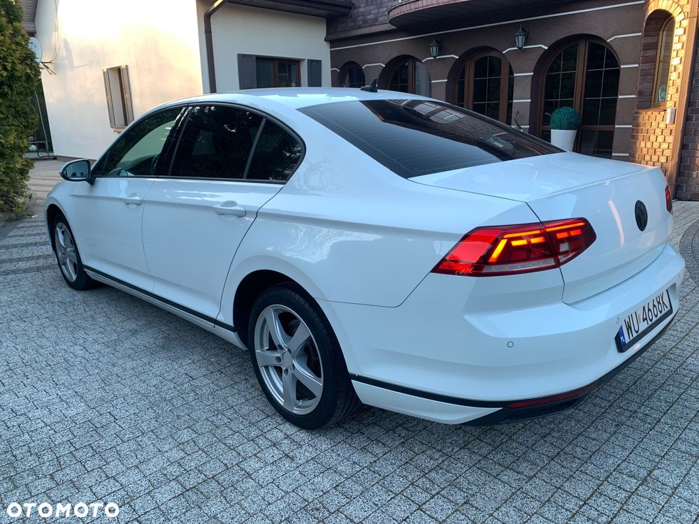 Volkswagen Passat 2.0 TDI EVO Elegance - 23