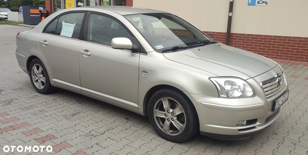 Toyota Avensis 2005 photo 2