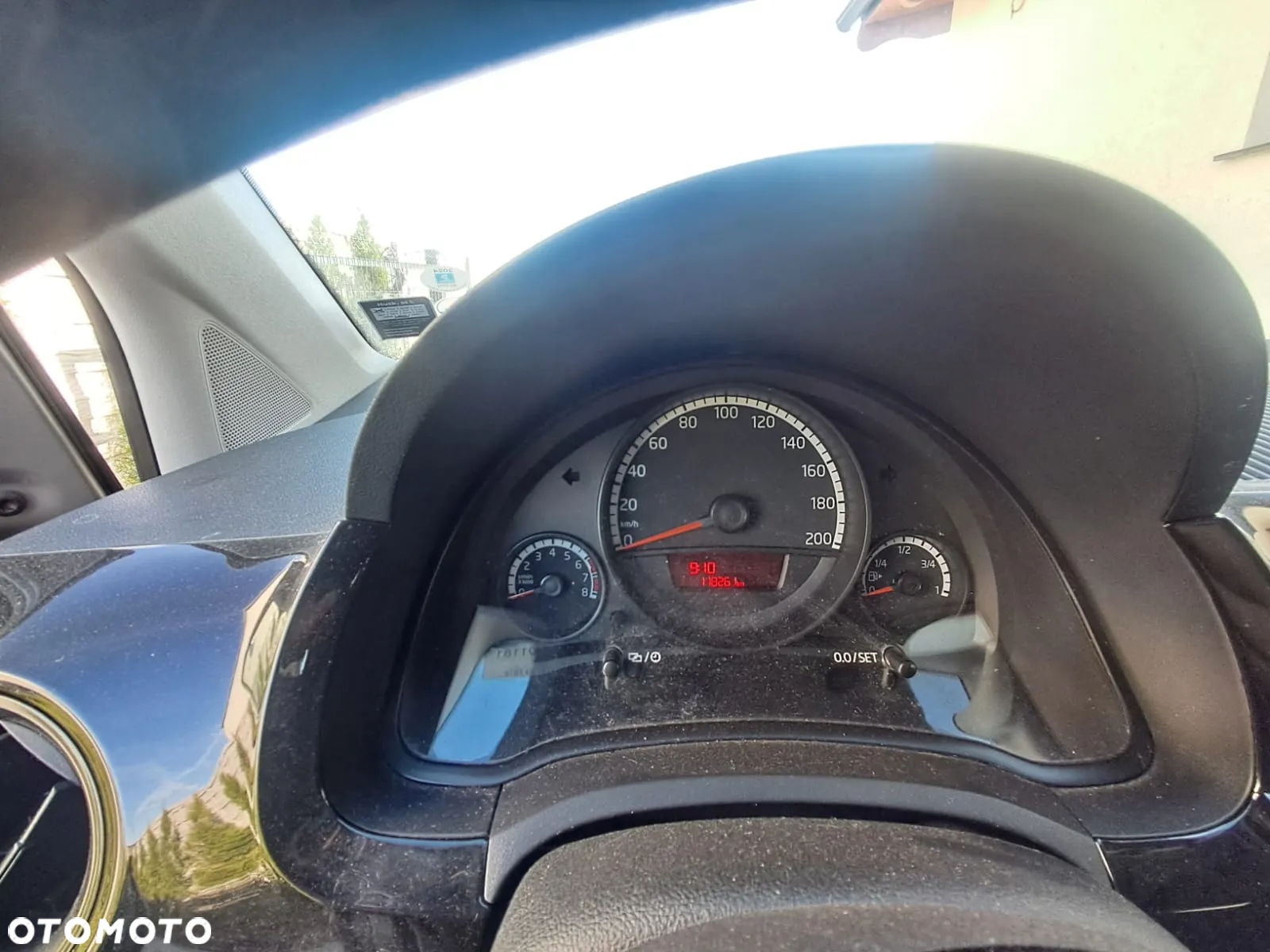 Volkswagen up! 1.0 high - 17