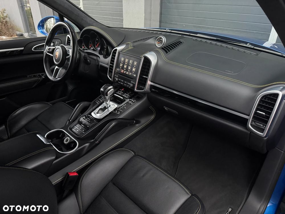Porsche Cayenne - 7