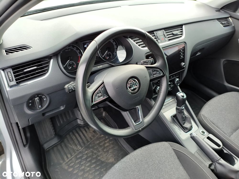 Skoda Octavia 1.6 TDI DSG Soleil - 24