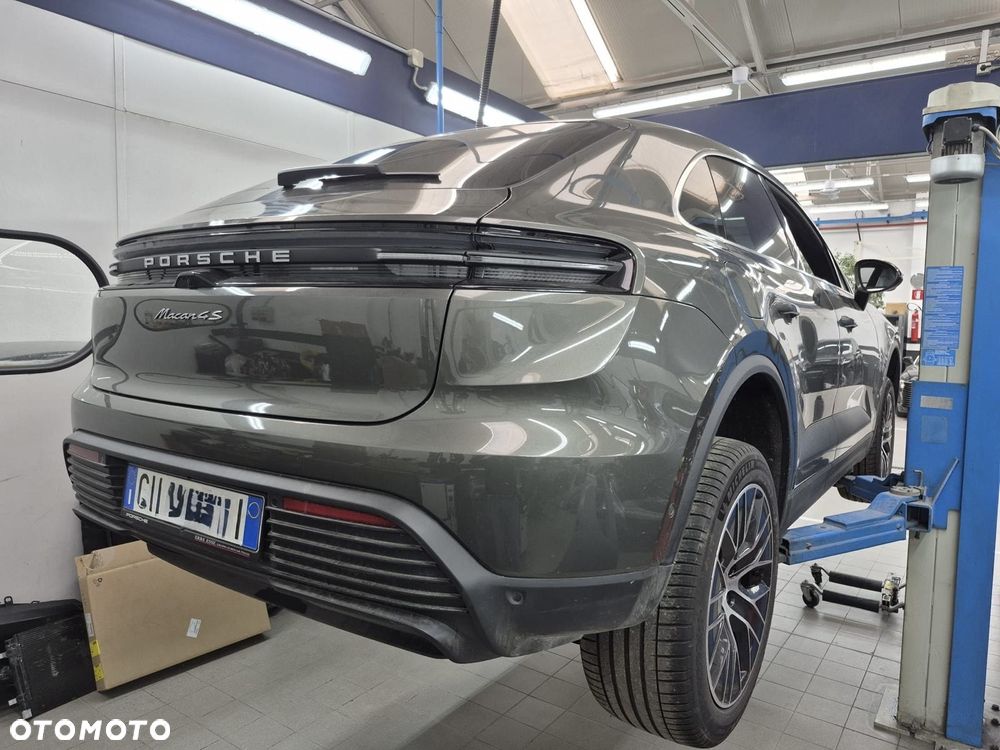 Porsche Macan - 23