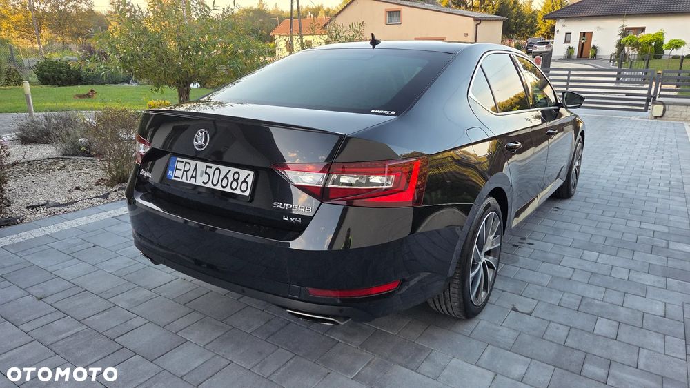 Skoda Superb 2.0 TSI 4x4 DSG SportLine - 9