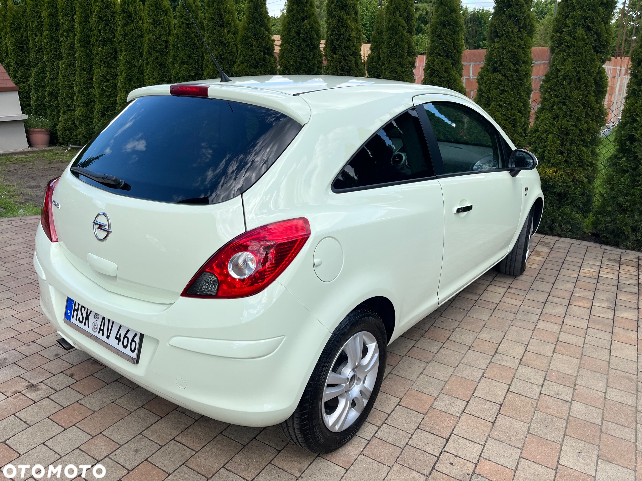 Opel Corsa 1.4 16V Color Edition - 11