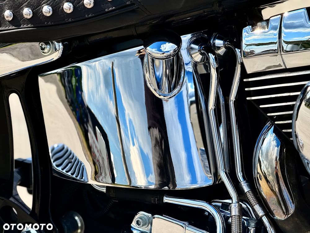 Harley-Davidson Softail Heritage Classic - 18