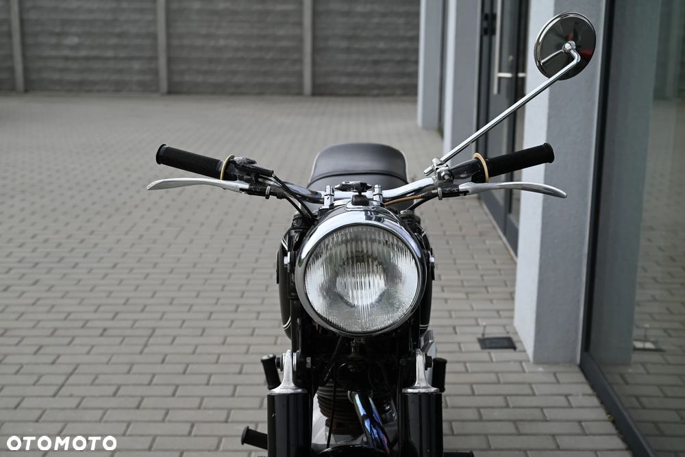 BMW R - 6