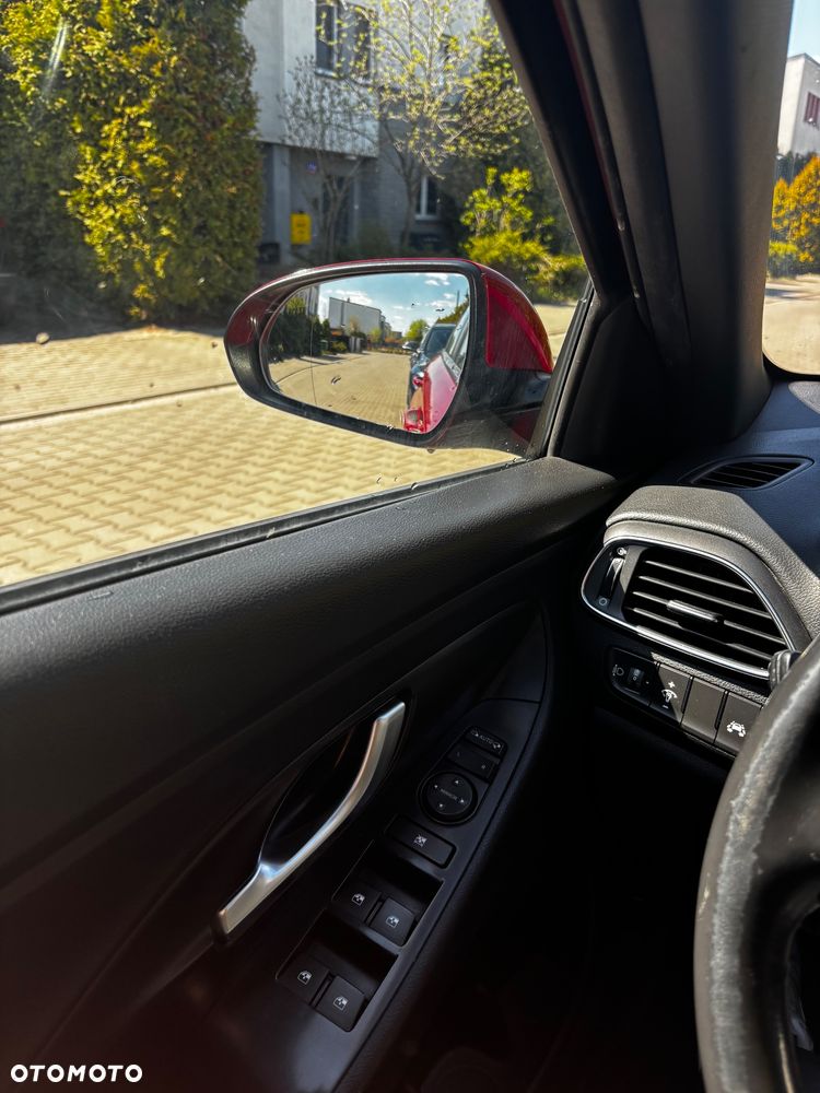 Hyundai i30 1.4 Classic + - 15