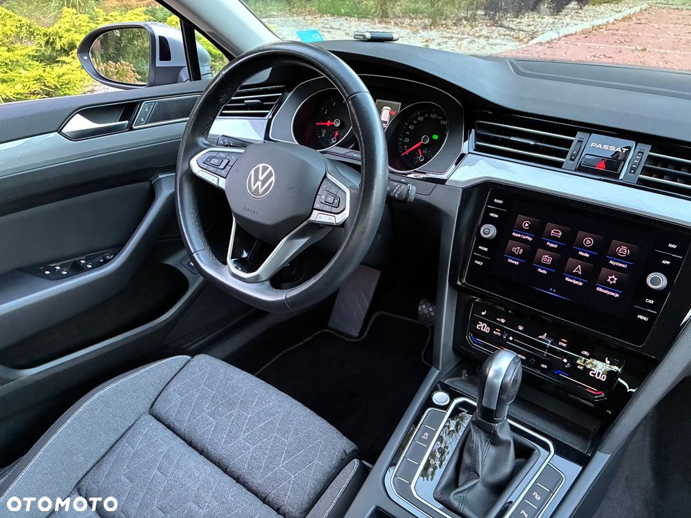 Volkswagen Passat - 10