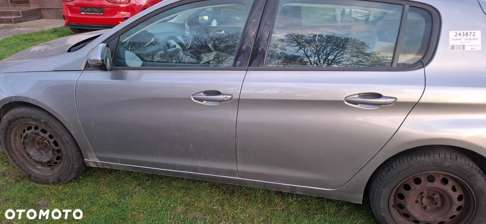 Peugeot 308 - 8