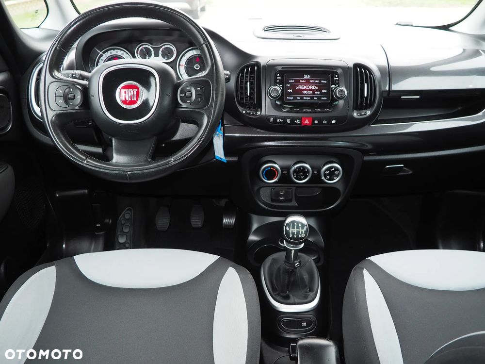 Fiat 500L 1.4 16V Urban Edition - 24