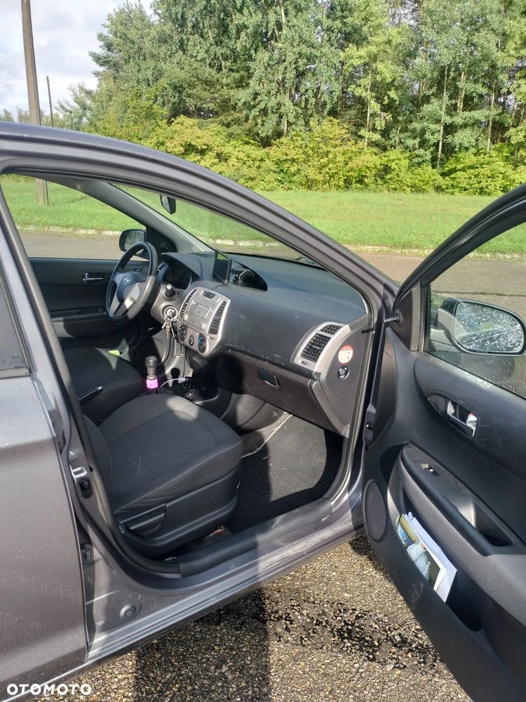 Hyundai i20 1.2 Classic + - 9