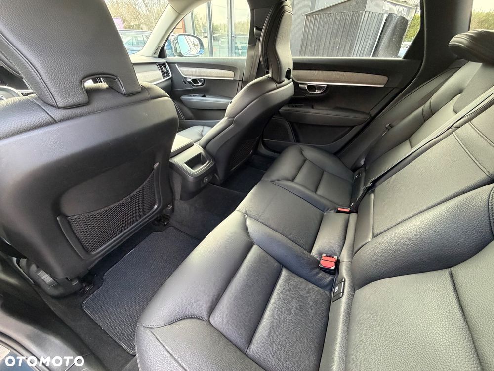 Volvo V90 Cross Country D5 AWD Pro - 36